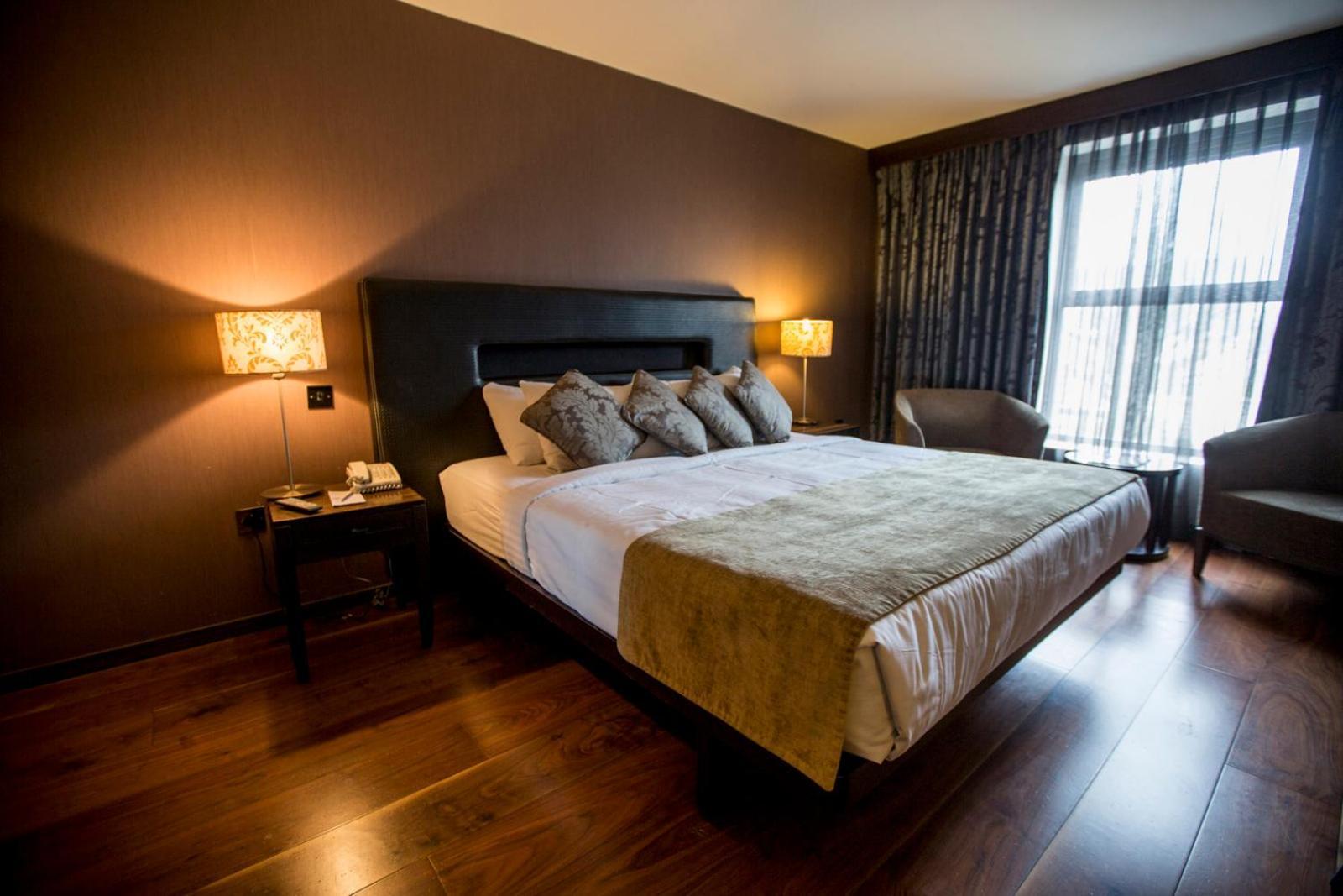 The Twelve 4*