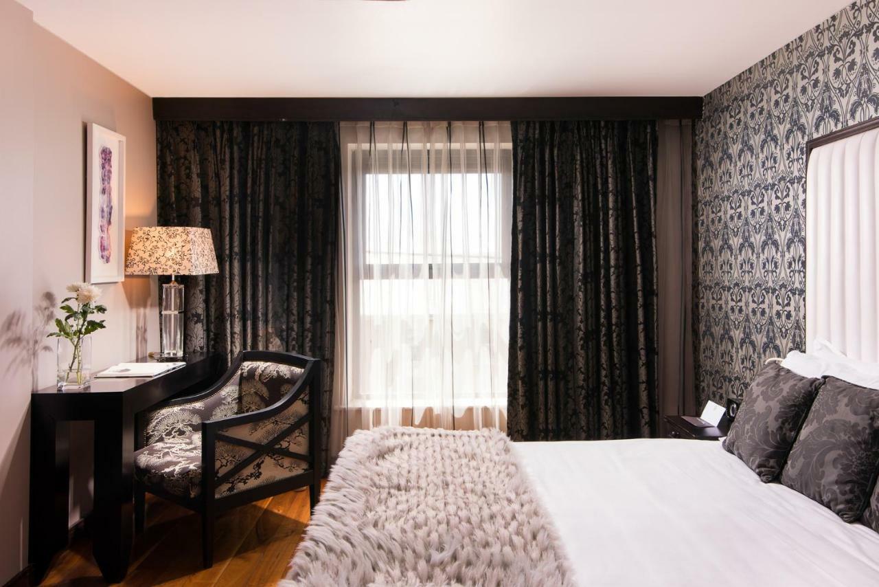 Hotel The Twelve Bearna